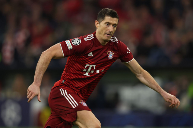 bayern want lewandowski to stay kahn bayern want lewandowski to stay kahn