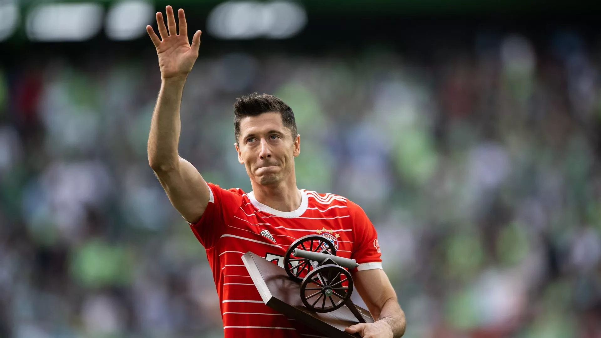 lewandowski exit leaves bayern seeking new striker lewandowski exit leaves bayern seeking new striker