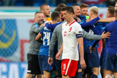 poland in difficult situation after slovakia defeat says lewandowski poland in difficult situation after slovakia defeat says lewandowski