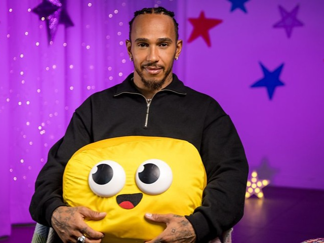 sir lewis hamilton inspires kids on cbeebies bedtime stories