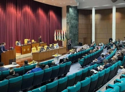 libya s parliament replaces tripoli government appoints new military leader