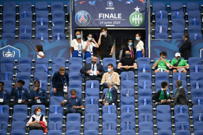 france keeps sports stadiums cap at 5 000 with local exceptions france keeps sports stadiums cap at 5 000 with local exceptions