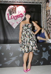 lily allen to launch clothing line lily allen to launch clothing line