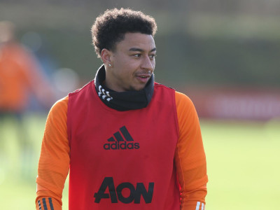 man utd s lingard joins west ham on loan