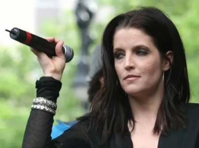 fbi surveillance of lisa marie presley reveals hidden struggles fame and government scrutiny