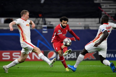 liverpool switch off domestic woes to ease into champions league last eight liverpool switch off domestic woes to ease into champions league last eight