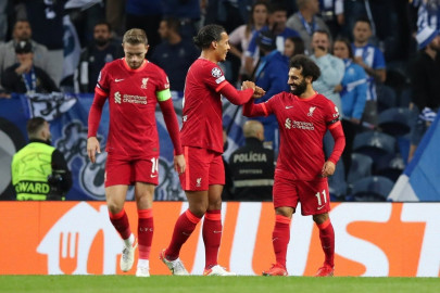 liverpool man city battle for premier league supremacy liverpool man city battle for premier league supremacy