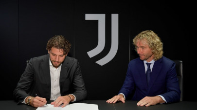 italian euro 2020 winner locatelli joins juventus