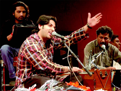 nadeem abbas enthralls audience at lok virsa