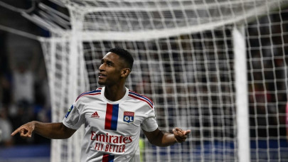 tete double helps lyon ease past troyes tete double helps lyon ease past troyes