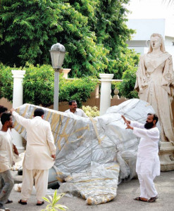 museum moves aside to let new history be made