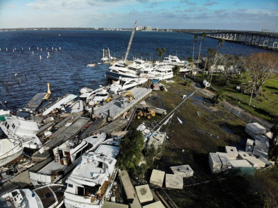 death toll in florida uncertain as ian takes aim at carolinas