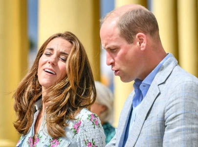 prince william s unusual public gesture draws attention prince william s unusual public gesture draws attention