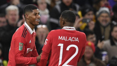 rashford helps man utd to 2 0 win rashford helps man utd to 2 0 win