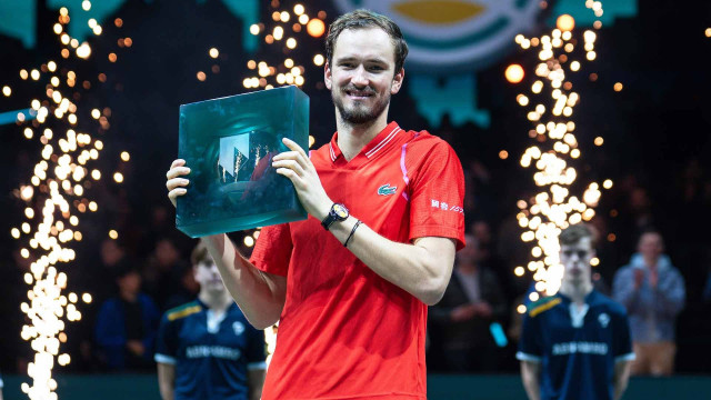 medvedev downs sinner in rotterdam final medvedev downs sinner in rotterdam final