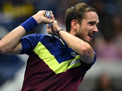 medvedev makes strong shanghai masters start medvedev makes strong shanghai masters start