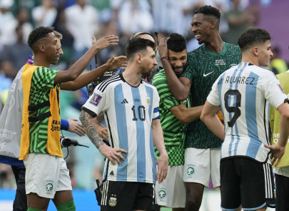 messi argentina on brink at world cup messi argentina on brink at world cup