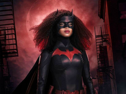 batwoman star javicia leslie s new batsuit revealed batwoman star javicia leslie s new batsuit revealed