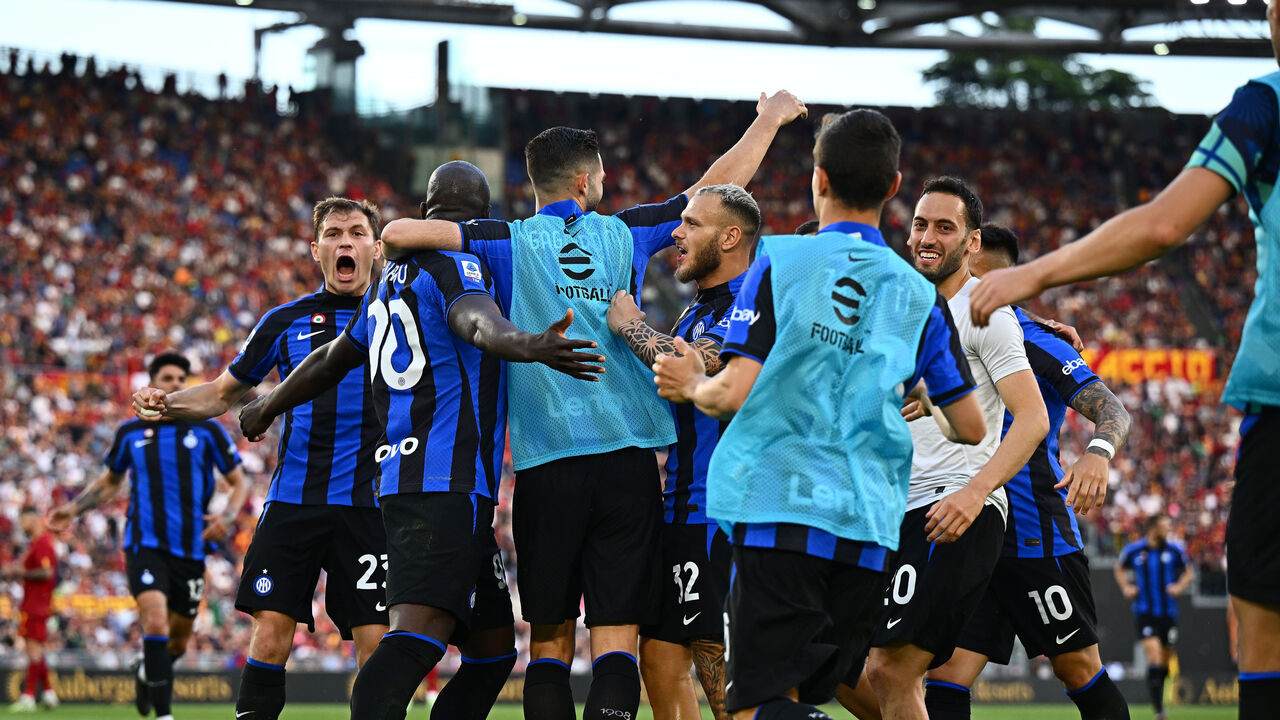 Milan clubs win ahead of Champions League showdown