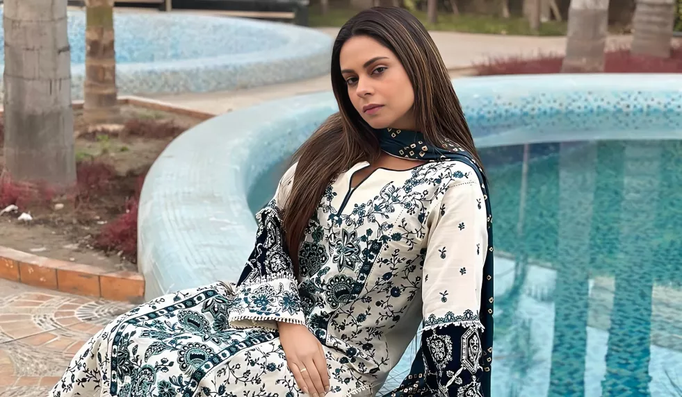 amar khan says her father warned her not to bring shame to the family by becoming an actor