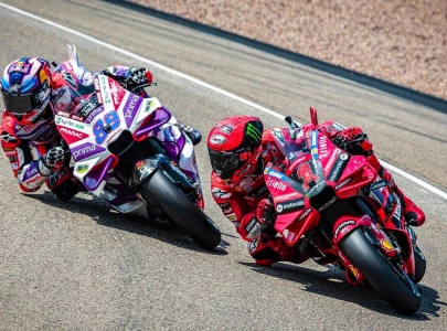 thrilling motogp title duel goes to malaysia