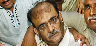 mpa rubs mud over his face in protest mpa rubs mud over his face in protest
