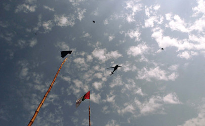 mqm buries founding member dr farooq mqm buries founding member dr farooq