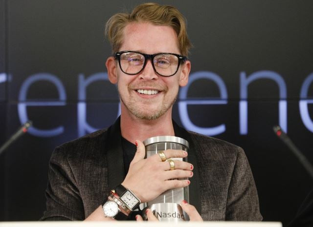macaulay culkin surprises fans with dramatic reveal at wwe monday night raw debut on netflix macaulay culkin surprises fans with dramatic reveal at wwe monday night raw debut on netflix