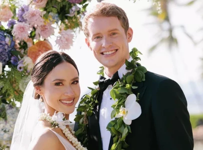 olympic figure skating duo madison chock and evan bates tie the knot in hawaiian wedding olympic figure skating duo madison chock and evan bates tie the knot in hawaiian wedding