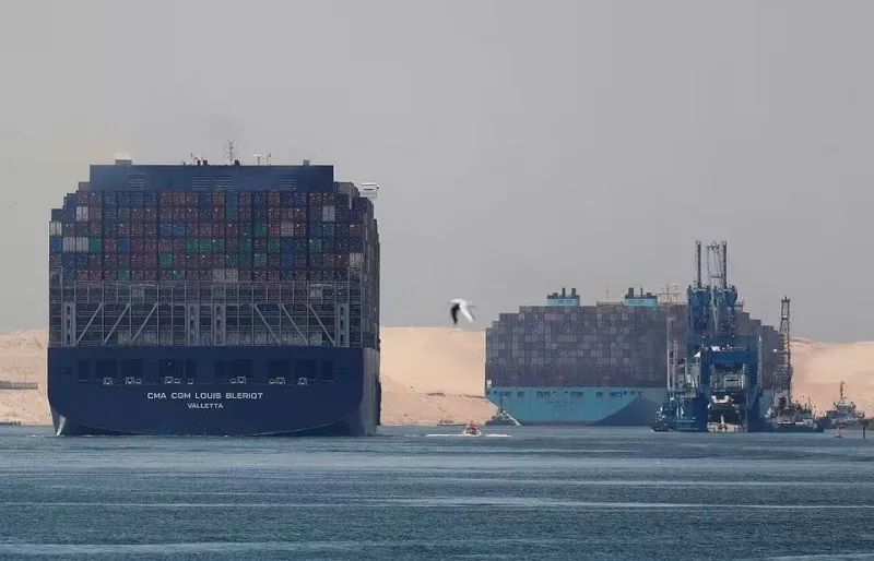 cma cgm louis bleriot and a maersk line container ship pass through the suez canal in ismailia egypt july 7 2021 picture taken july 7 2021 photo reuters cma cgm louis bleriot and a maersk line container ship pass through the suez canal in ismailia egypt july 7 2021 picture taken july 7 2021 photo reuters