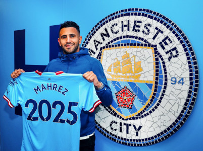 mahrez signs new man city contract mahrez signs new man city contract