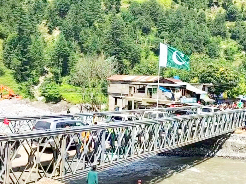 vehicles resume on mahandari bridge over munawar nullah after 14 days of closure photo zulfiqar ali express