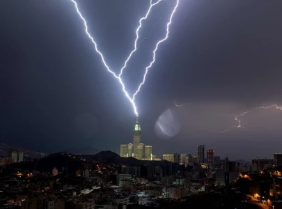 saudi storm brings lightning fierce winds to makkah