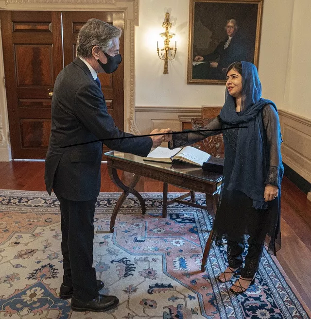 the nobel peace prize winner met with blinken and other officials to urge greater focus on the millions of girls in afghanistan being denied an education photo twitter secblinken the nobel peace prize winner met with blinken and other officials to urge greater focus on the millions of girls in afghanistan being denied an education photo twitter secblinken