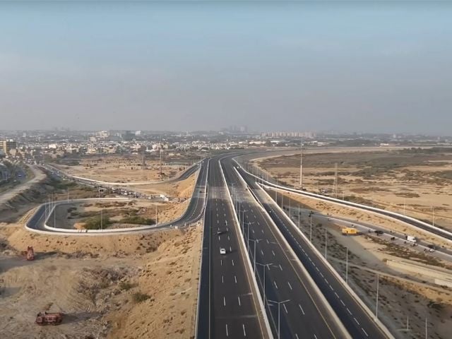 Sindh government opens partial section of Malir Expressway in Karachi | The Express Tribune