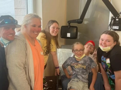 mama june prioritized daughter anna s comfort as cancer took a turn for the worse mama june prioritized daughter anna s comfort as cancer took a turn for the worse