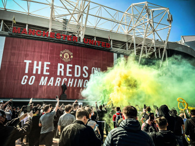 man utd fans planning constant protest against glazers man utd fans planning constant protest against glazers
