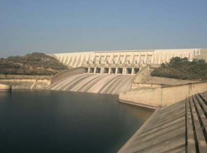 mangla outflow dips to only 100 cusecs