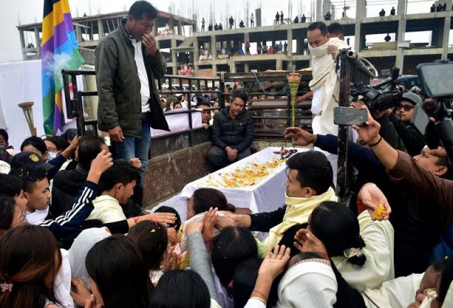 india s manipur state buries victims of ethnic clashes india s manipur state buries victims of ethnic clashes