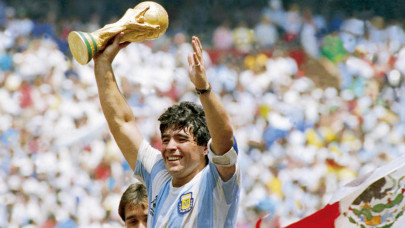 argentine senator wants maradona on country s bank notes argentine senator wants maradona on country s bank notes