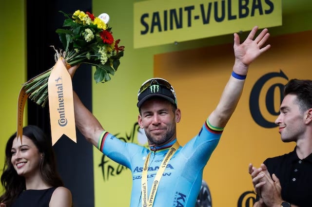astana qazaqstan team s mark cavendish celebrates on the podium after winning stage 5 and his 35th stage win photo reuters