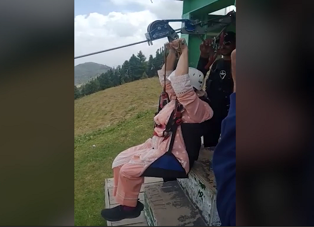 pakistan muslim league nawaz pml n spokesperson marriyum aurangzeb takes a ride at the malam jabba zip line in swat ahead of the pakistan democrat movement pdm s rally photo screengrab