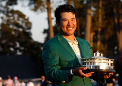 japan s matsuyama hangs on to make history with masters win