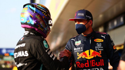 red bull boss says hamilton put verstappen s life at risk red bull boss says hamilton put verstappen s life at risk