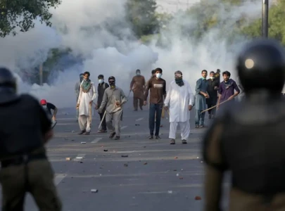 senator draws stark comparison between uk and pakistan riot trials senator draws stark comparison between uk and pakistan riot trials
