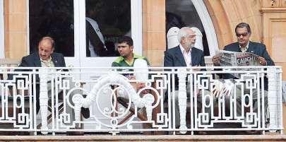 mazhar was banned from meeting players by afridi mazhar was banned from meeting players by afridi