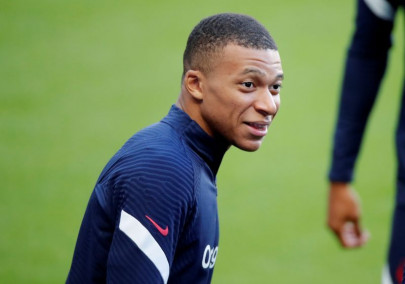 france forward mbappe tests positive for covid france forward mbappe tests positive for covid