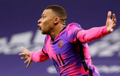 mbappe reaches milestone to lead psg to the top with lyon win mbappe reaches milestone to lead psg to the top with lyon win