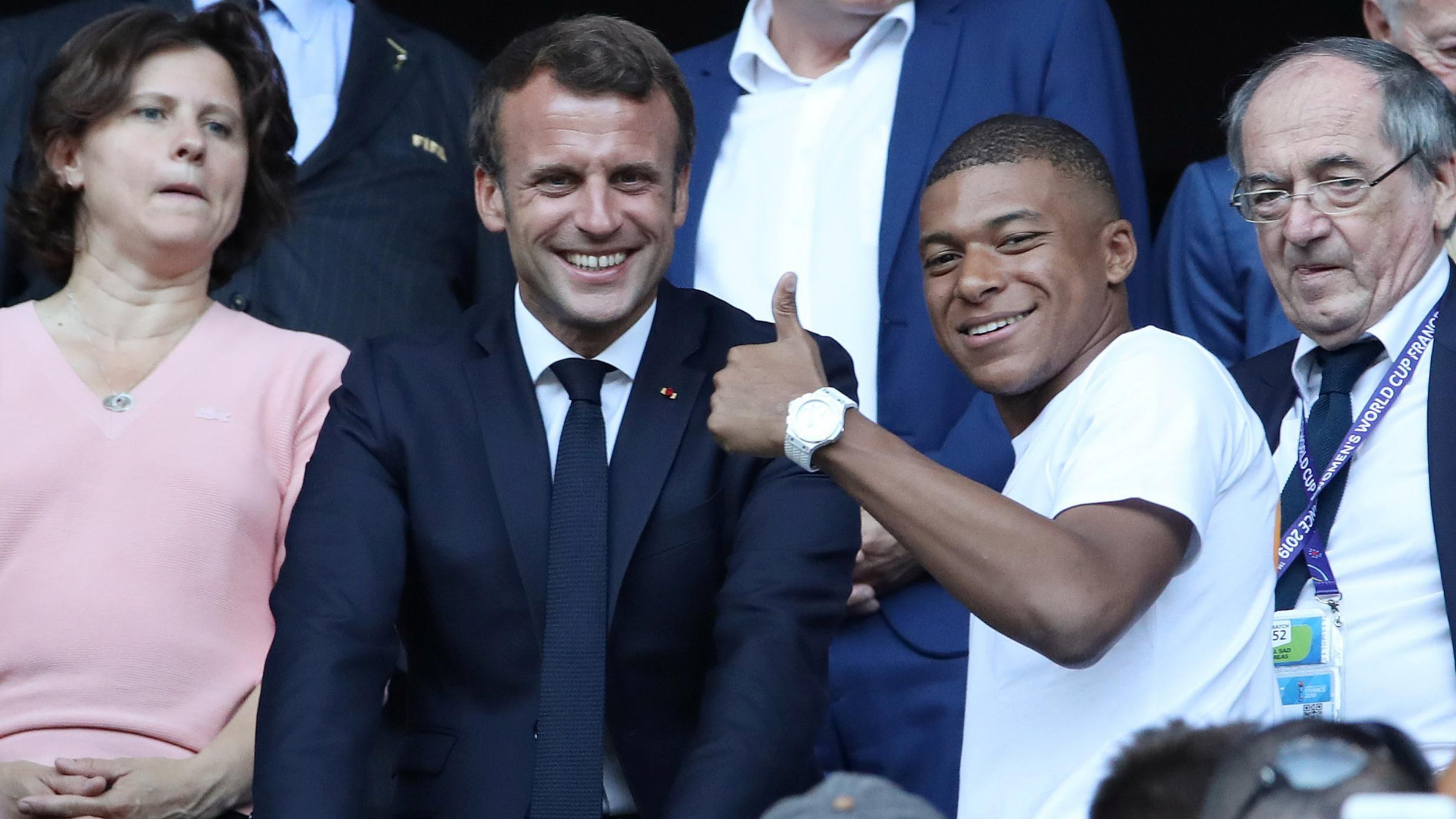 Photo of Mbappe says he consulted Macron over PSG deal