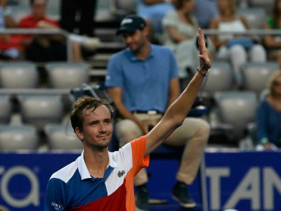 medvedev marks rise to no 1 with acapulco win medvedev marks rise to no 1 with acapulco win